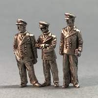 Officers Standing Casual 1:72 Scale