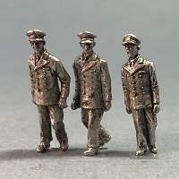 Officers Walking 1:72 Scale