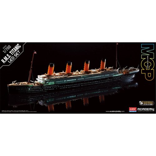 Academy RMS Titanic MCP Ship + LED set 1:700 Scale