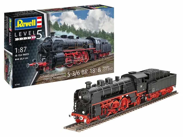 Revell Express Locomotive S3/6 BR18(5) with Tender 2'2'T
